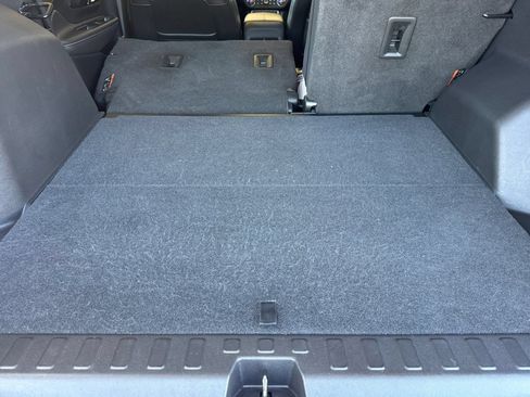 Certified 2022 GMC Terrain SLT AWD/4WD image 16