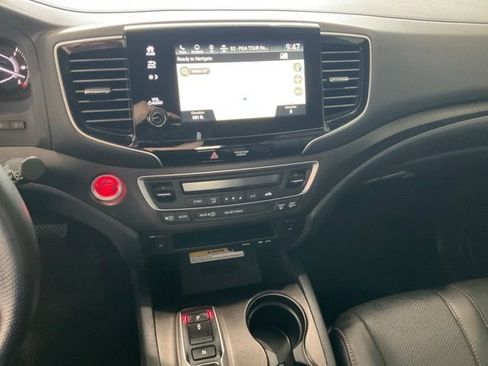 Used 2023 Honda Passport TrailSport image 15