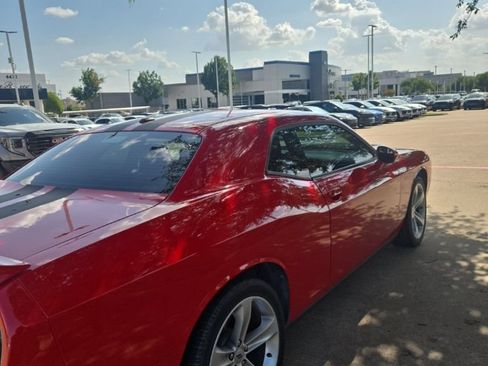 Used 2018 Dodge Challenger SXT w/ Super Sport Group (SS/T) RWD image 4