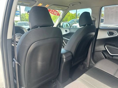 Used 2022 Kia Soul LX FWD image 25