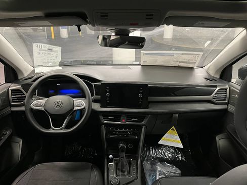 New 2026 Volkswagen Taos SE AWD/4WD image 7