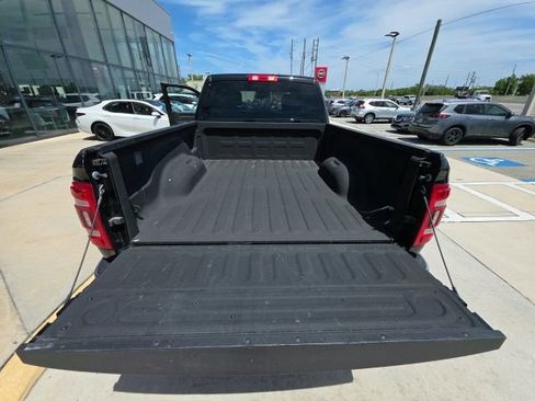Used 2024 RAM 2500 Big Horn w/ Safety Group image 28