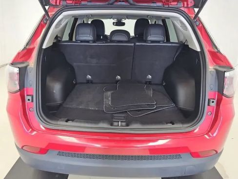 Used 2018 Jeep Compass Limited w/ Navigation Group AWD/4WD image 11