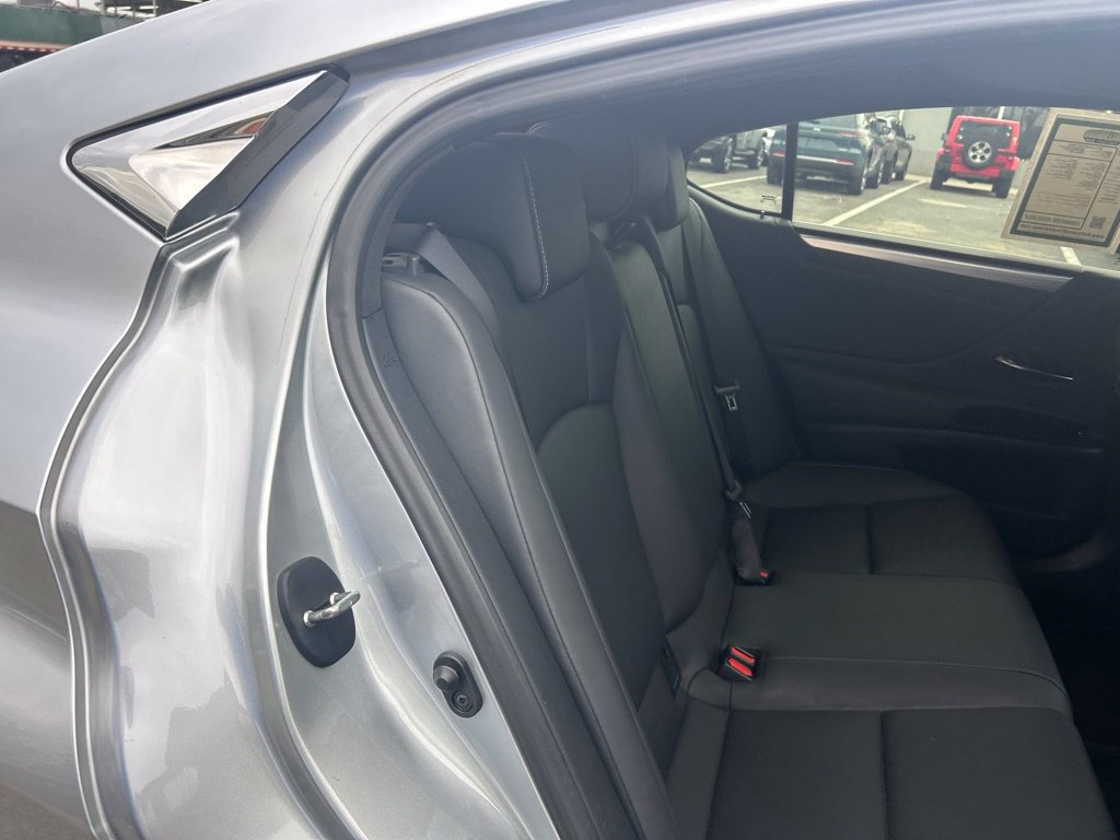 Used 2022 Lexus ES 350 F Sport w/ Accessory Package 2 FWD image 28