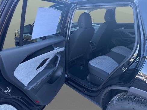 New 2026 Volkswagen Tiguan S image 25