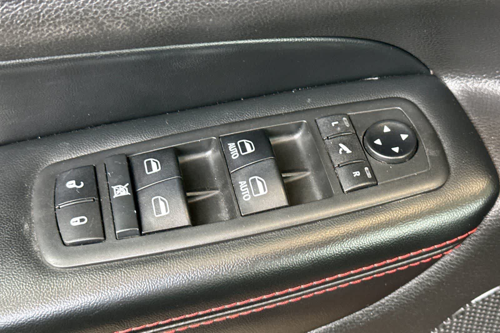 Used 2018 Jeep Grand Cherokee Trailhawk AWD/4WD image 13