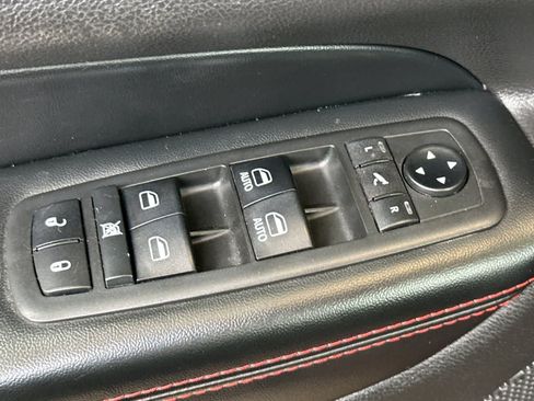 Used 2018 Jeep Grand Cherokee Trailhawk AWD/4WD image 13