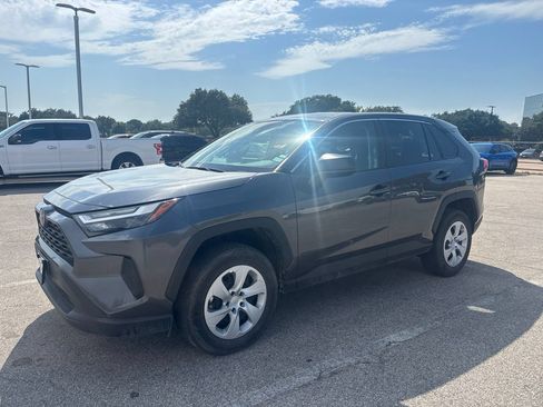 Used 2025 Toyota RAV4 LE AWD/4WD image 1