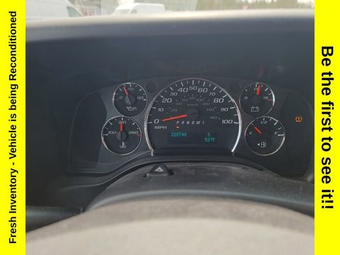 Used 2010 Chevrolet Express 2500 LT w/ LT Preferred Equipment Group RWD image 15