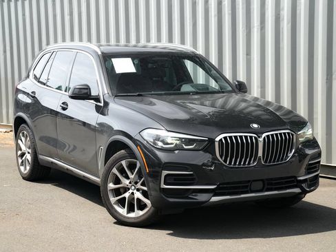 Used 2022 BMW X5 xDrive40i AWD/4WD image 1