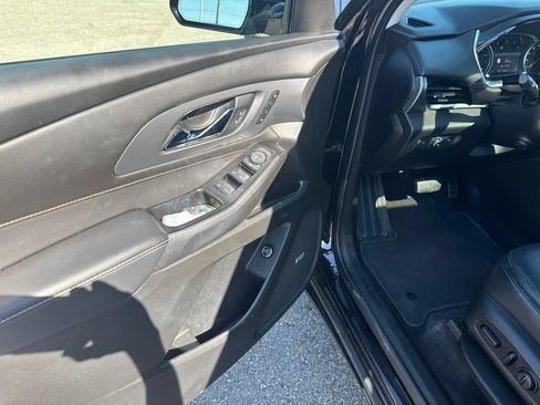 Used 2020 Chevrolet Traverse Premier w/ Redline Edition AWD/4WD image 18