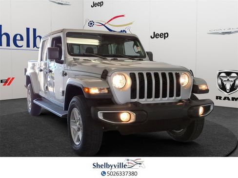 Certified 2022 Jeep Gladiator Sport image 3