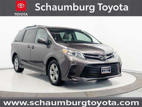 Used 2020 Toyota Sienna LE FWD image 1