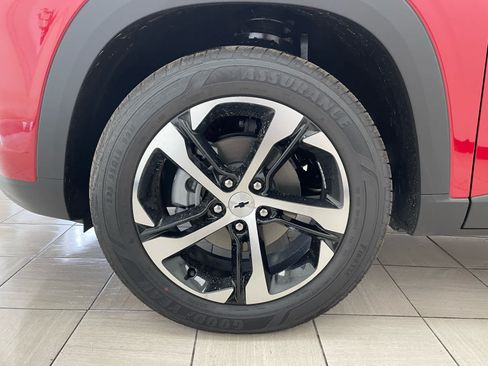 New 2026 Chevrolet Trax RS w/ Sunroof Package FWD image 8