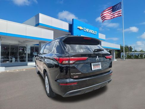 Used 2024 Mitsubishi Outlander ES AWD/4WD image 5