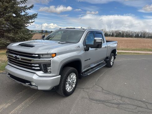 Used 2020 Chevrolet Silverado 3500 High Country w/ Z71 Off-Road Package AWD/4WD image 2