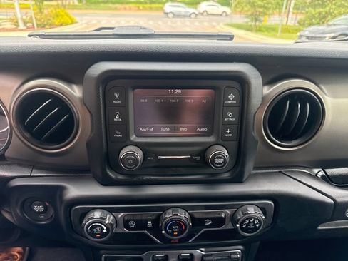 Used 2019 Jeep Wrangler Sport AWD/4WD image 18