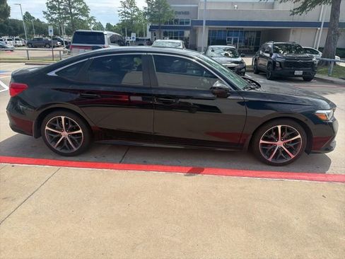 Certified 2023 Honda Civic Touring image 4