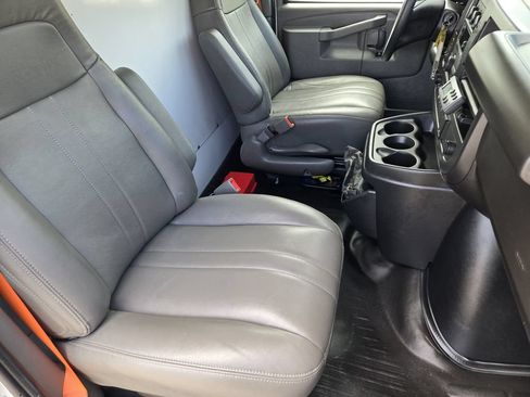 Used 2024 Chevrolet Express 3500 w/ Power Convenience Package RWD image 12