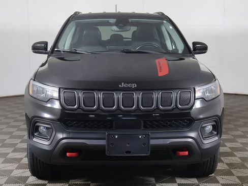 Used 2022 Jeep Compass Trailhawk w/ Trailhawk Convenience Group AWD/4WD image 10