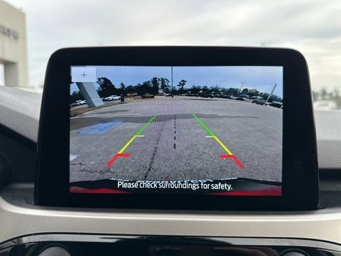 Used 2022 Ford Escape SE w/ SE Sport Appearance Package image 16