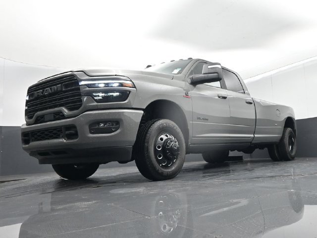 New 2026 RAM 3500 Laramie AWD/4WD image 49