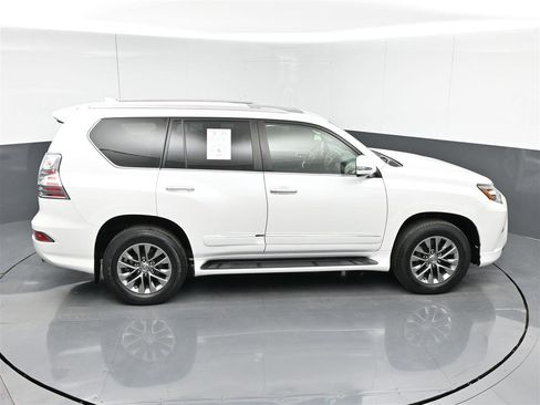 Used 2016 Lexus GX 460 Luxury image 24