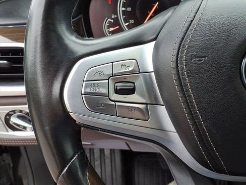 Used 2016 BMW 750i xDrive AWD/4WD image 18