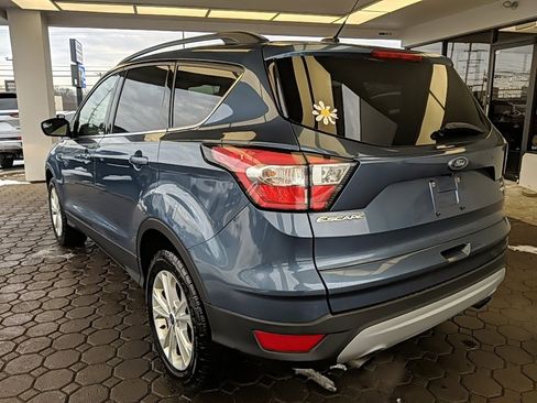 Used 2018 Ford Escape SE image 9