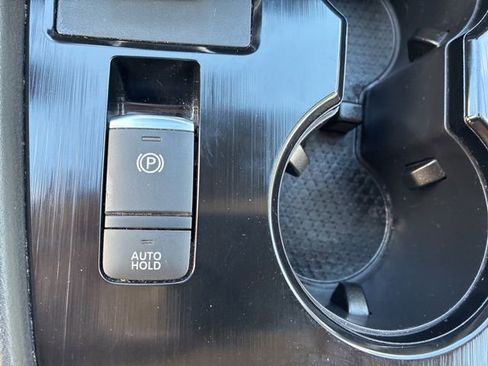 Used 2023 Nissan Rogue SV AWD/4WD image 25