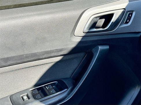 Used 2019 Ford Ranger XLT w/ Equipment Group 302A Luxury image 18