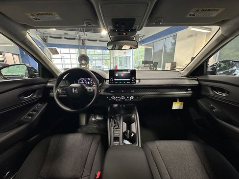 New 2025 Honda Accord SE image 17