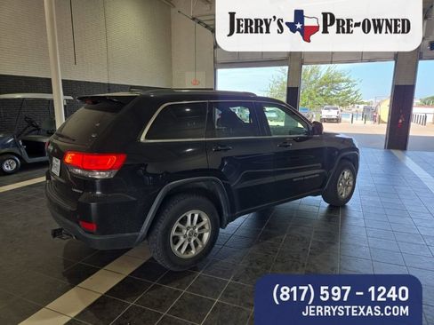 Used 2018 Jeep Grand Cherokee Laredo AWD/4WD image 5