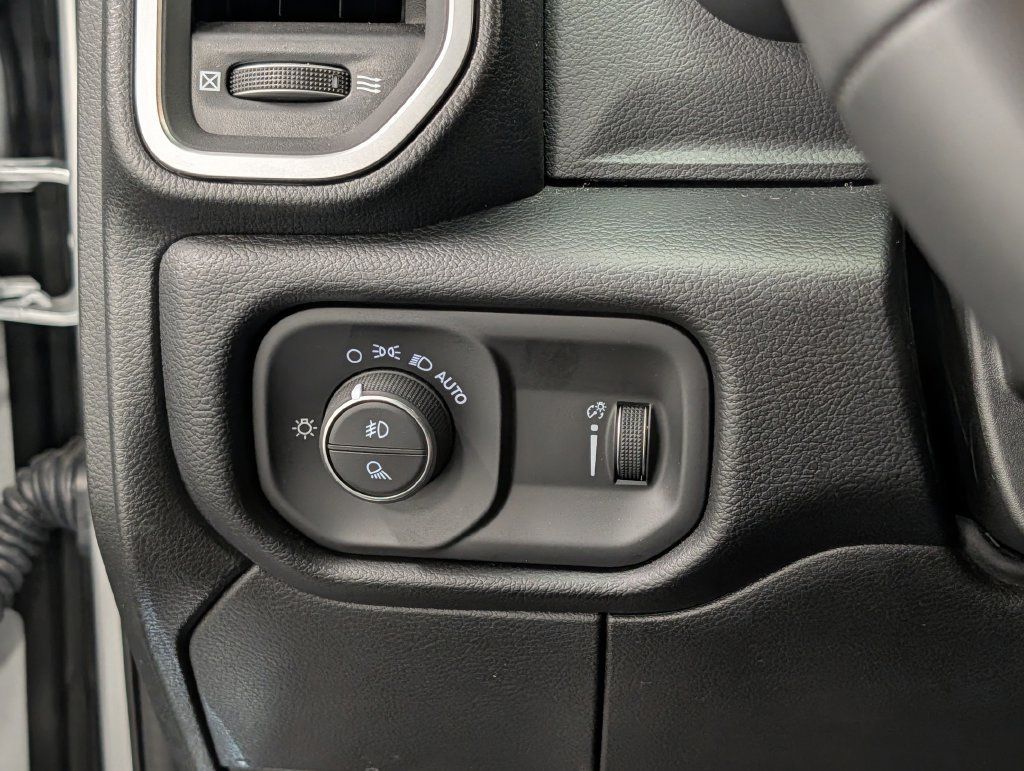 Used 2026 RAM 2500 Big Horn AWD/4WD image 24
