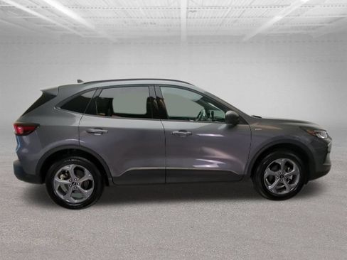 Used 2025 Ford Escape ST-Line AWD/4WD image 10