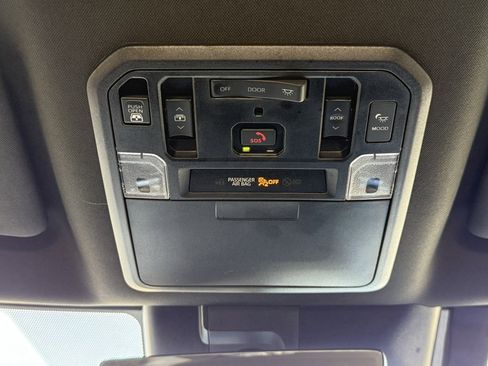 Used 2024 Toyota Tundra Platinum image 29