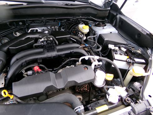 Used 2018 Subaru Forester 2.5i Premium w/ All-Weather Package image 29