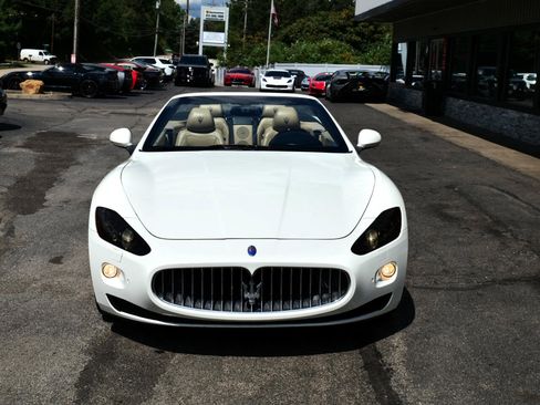 Used 2015 Maserati GranTurismo Convertible image 11
