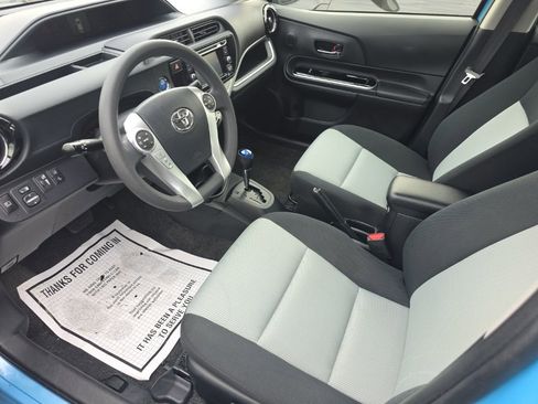 Used 2016 Toyota Prius C Three image 10