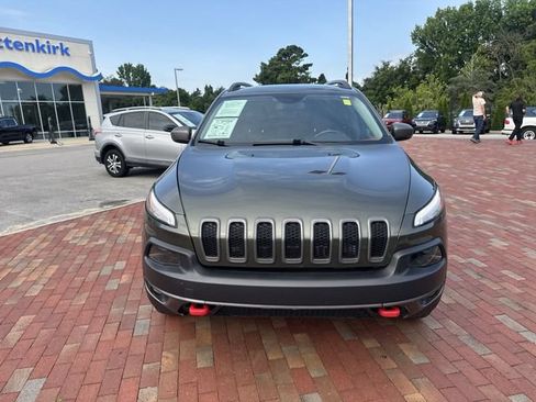 Used 2018 Jeep Cherokee Trailhawk w/ Quick Order Package 27L AWD/4WD image 31