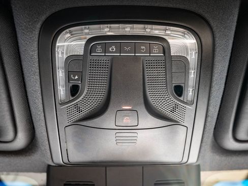 Used 2022 Mercedes-Benz Sprinter 3500 image 35