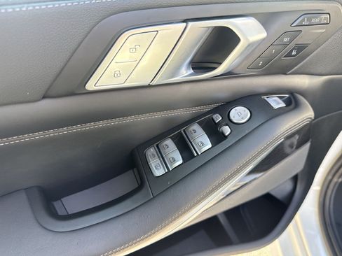 Used 2022 BMW X7 M50i AWD/4WD image 15