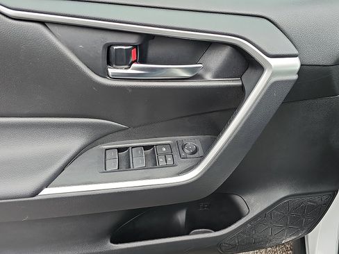 Used 2024 Toyota RAV4 XLE image 13