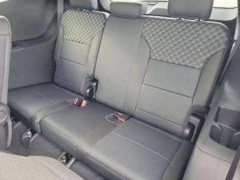 New 2026 GMC Acadia Denali w/ Super Cruise Package FWD image 11