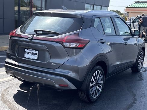 Certified 2024 Nissan Kicks SV FWD image 3