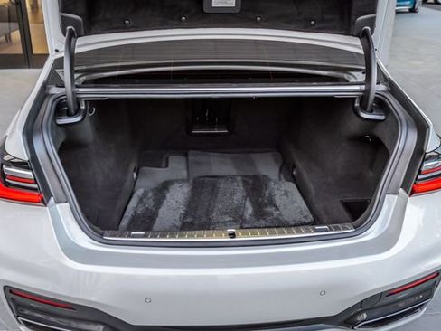 Used 2020 BMW 740i xDrive w/ M Sport Package image 11