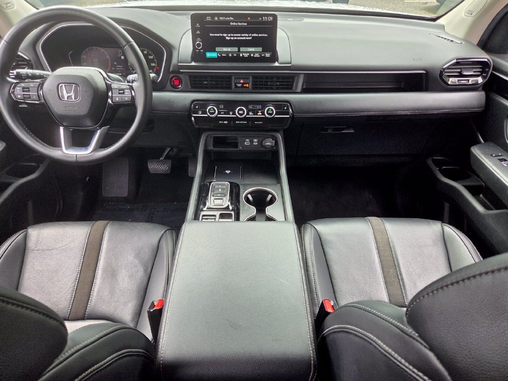 Certified 2024 Honda Pilot Touring image 13