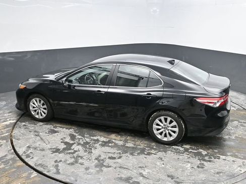 Used 2019 Toyota Camry LE image 26