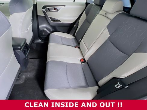 Used 2024 Toyota RAV4 XLE image 5