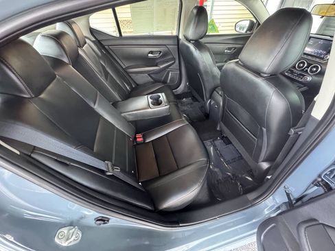 Used 2024 Nissan Sentra SR w/ SR Premium Package FWD image 35